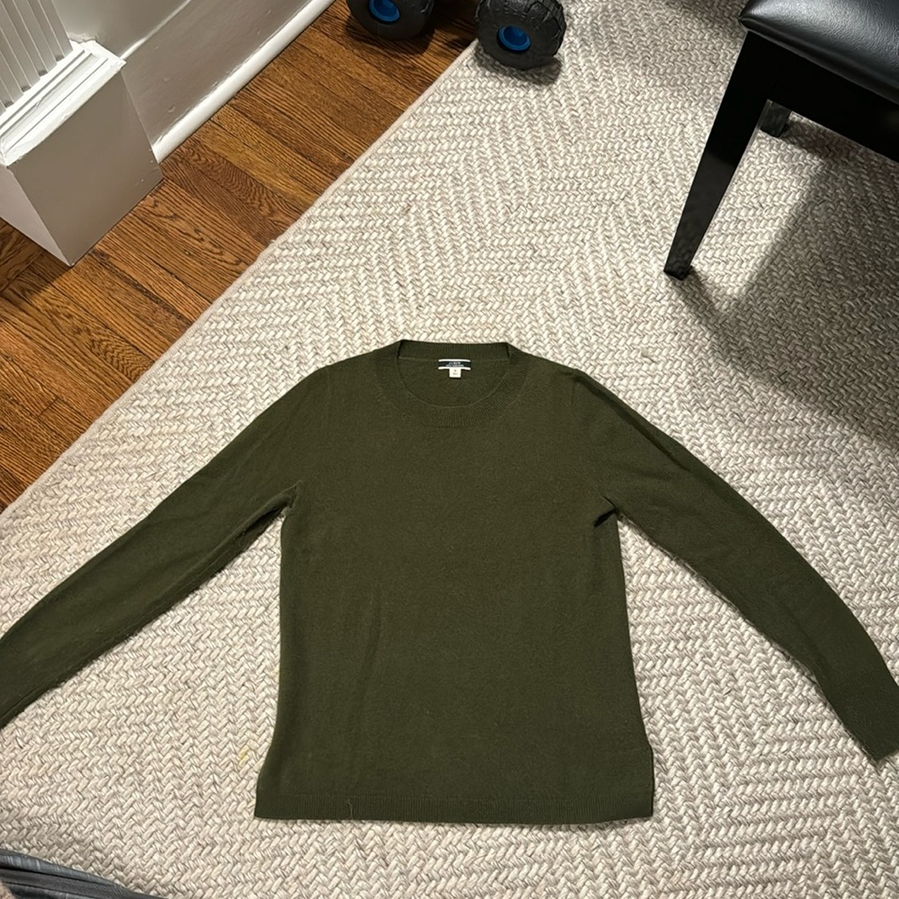 Vintage Green J-Crew Cashmere Sweater Size Small Barley Worn